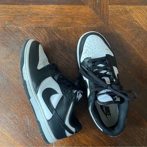 nike black and white “panda” low dunk